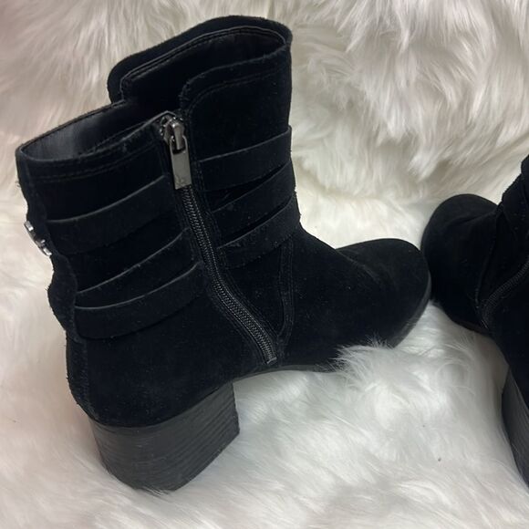 Koolaburra by UGG Women's Kenz Black Suede Tassel Ankle Boots, Size 9 D23 - Picture 11 of 12